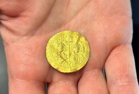 یافتن سکه با فلزیاب